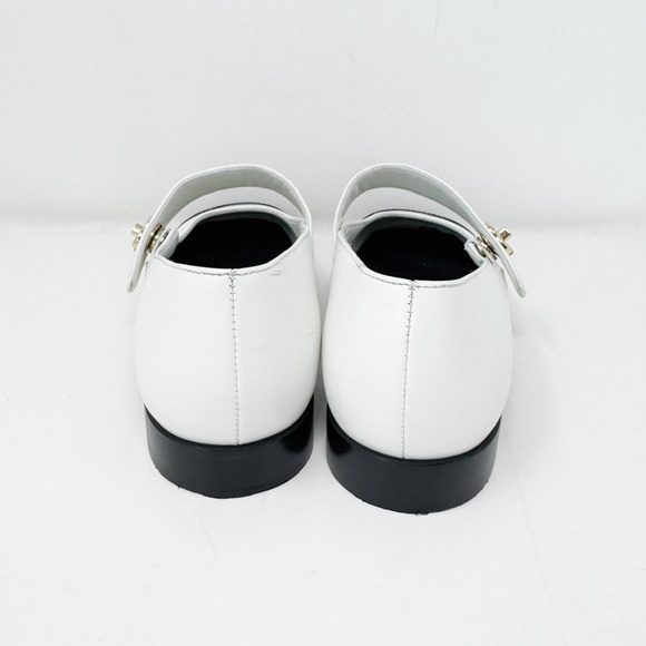 Chanel CC Logo Flats - Picture 4 of 7